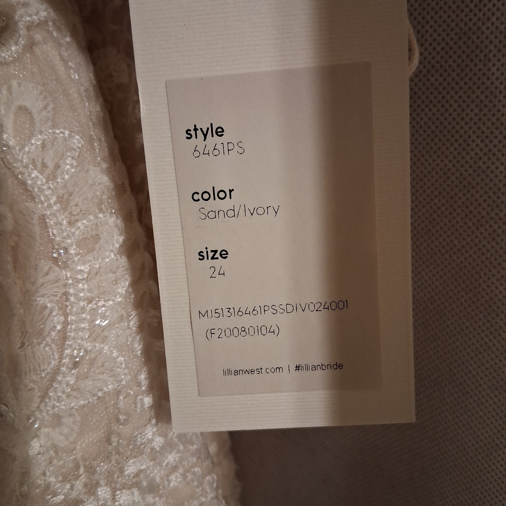 Lace Wedding Dress in Sand/Ivory